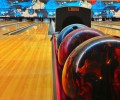 Krogle za bowling ter steze