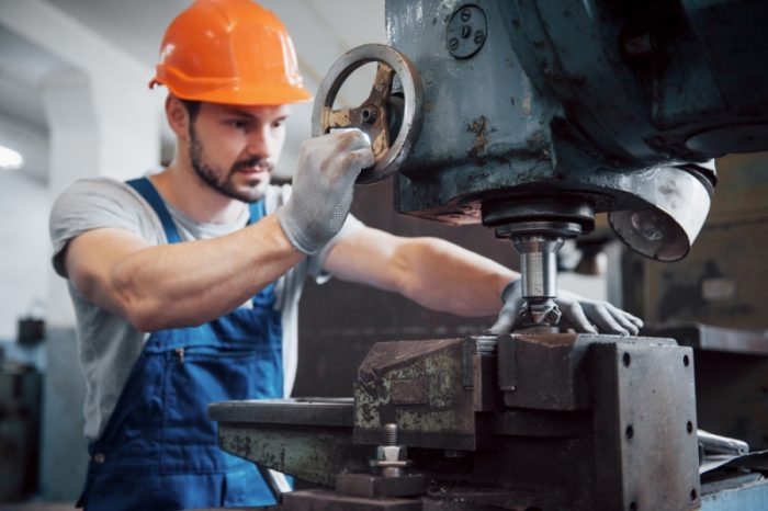 Industrija
